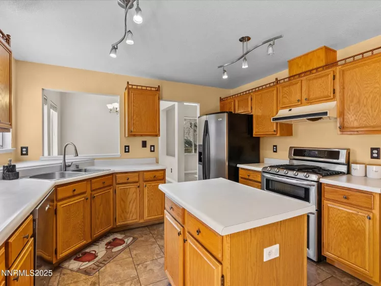 1652 Sierra Highlands, Reno, Nevada 89523, 3 Bedrooms Bedrooms, ,3 BathroomsBathrooms,Residential,Residential,Sierra Highlands,250053077