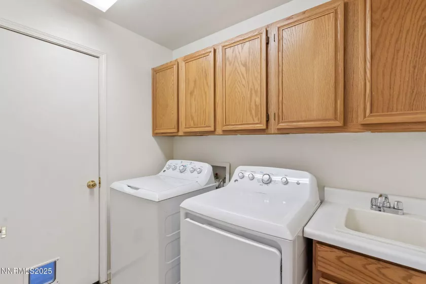 3095 Fairwood, Reno, Nevada 89502, 5 Bedrooms Bedrooms, ,3 BathroomsBathrooms,Residential Lease,Manufactured,Fairwood,250053082