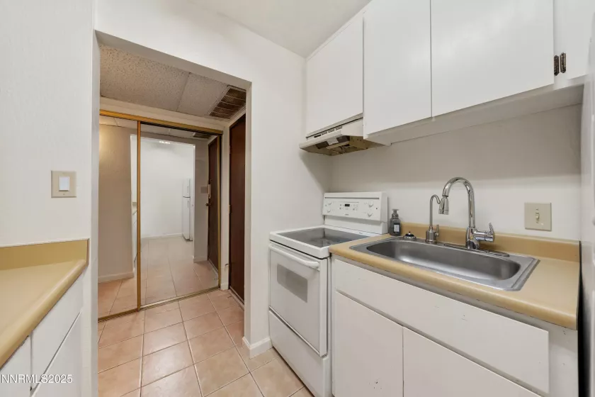 1000 Beck, Reno, Nevada 89509, ,1 BathroomBathrooms,Residential,Residential,Beck,250053083