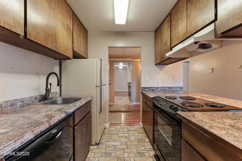 2955 Lakeside, Reno, Nevada 89509, 2 Bedrooms Bedrooms, ,2 BathroomsBathrooms,Residential,Residential,Lakeside,250053084