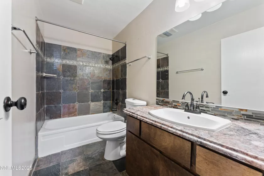 2955 Lakeside, Reno, Nevada 89509, 2 Bedrooms Bedrooms, ,2 BathroomsBathrooms,Residential,Residential,Lakeside,250053084
