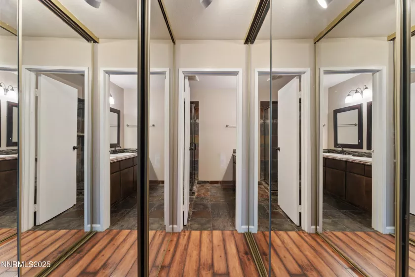 2955 Lakeside, Reno, Nevada 89509, 2 Bedrooms Bedrooms, ,2 BathroomsBathrooms,Residential,Residential,Lakeside,250053084