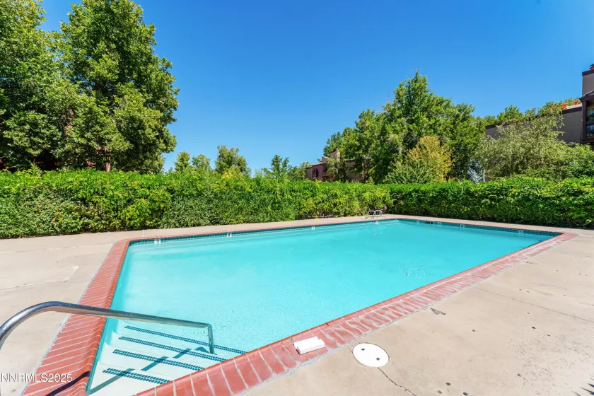 2955 Lakeside, Reno, Nevada 89509, 2 Bedrooms Bedrooms, ,2 BathroomsBathrooms,Residential,Residential,Lakeside,250053084
