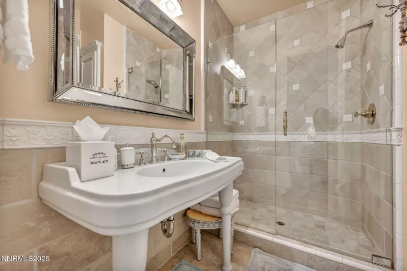 3820 Frost, Reno, Nevada 89511, 4 Bedrooms Bedrooms, ,6 BathroomsBathrooms,Residential,Residential,Frost,250053086