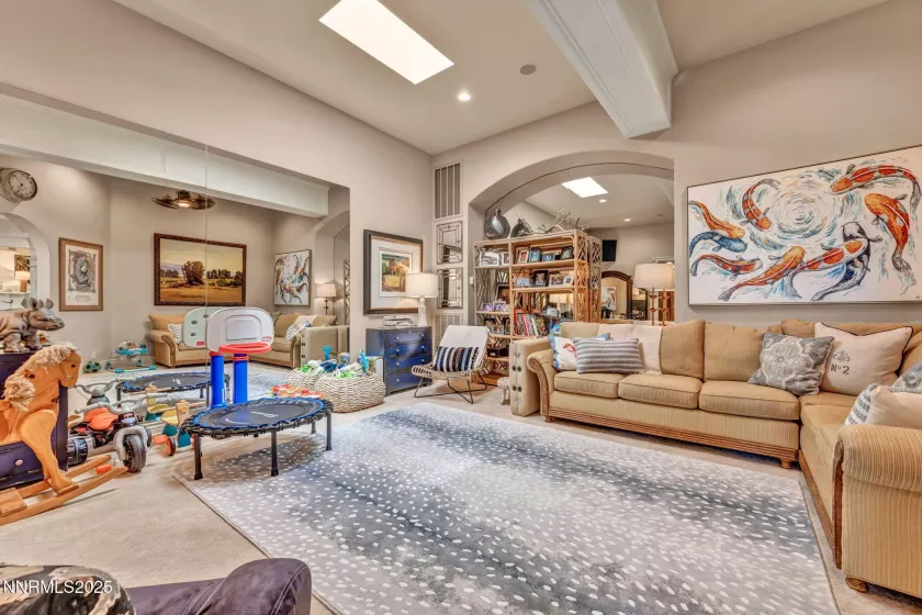 3820 Frost, Reno, Nevada 89511, 4 Bedrooms Bedrooms, ,6 BathroomsBathrooms,Residential,Residential,Frost,250053086
