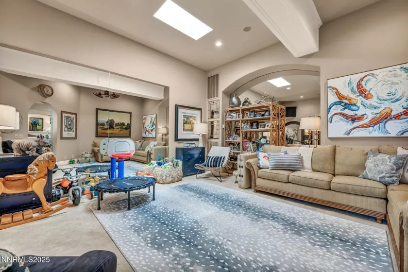 3820 Frost, Reno, Nevada 89511, 4 Bedrooms Bedrooms, ,6 BathroomsBathrooms,Residential,Residential,Frost,250053086