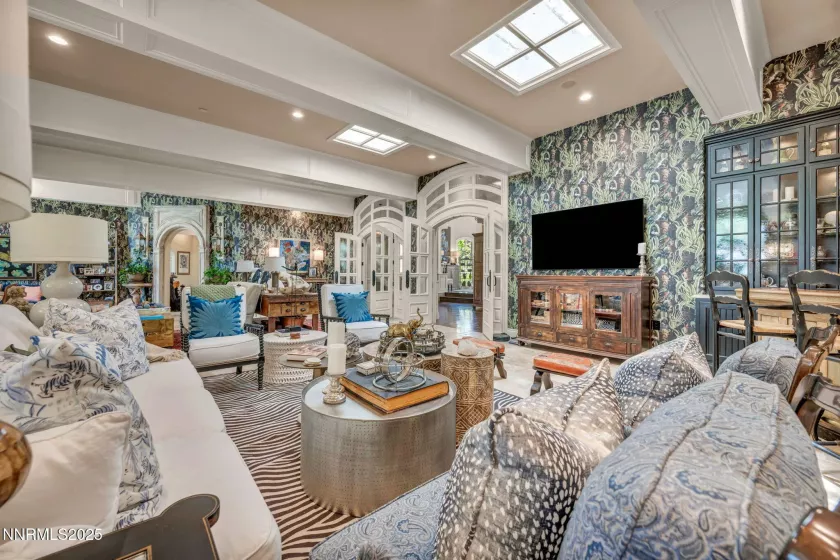 3820 Frost, Reno, Nevada 89511, 4 Bedrooms Bedrooms, ,6 BathroomsBathrooms,Residential,Residential,Frost,250053086