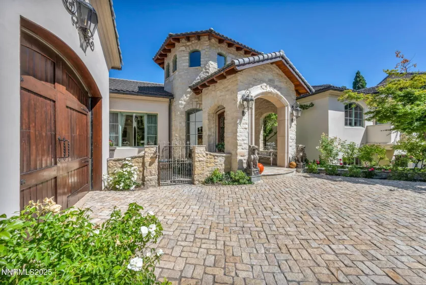 3820 Frost, Reno, Nevada 89511, 4 Bedrooms Bedrooms, ,6 BathroomsBathrooms,Residential,Residential,Frost,250053086