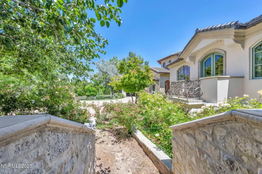 3820 Frost, Reno, Nevada 89511, 4 Bedrooms Bedrooms, ,6 BathroomsBathrooms,Residential,Residential,Frost,250053086