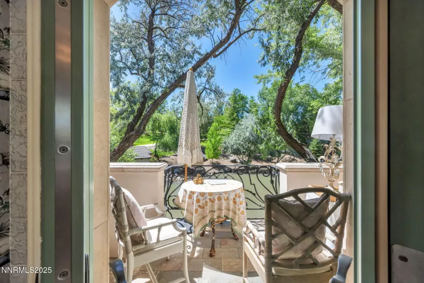 3820 Frost, Reno, Nevada 89511, 4 Bedrooms Bedrooms, ,6 BathroomsBathrooms,Residential,Residential,Frost,250053086