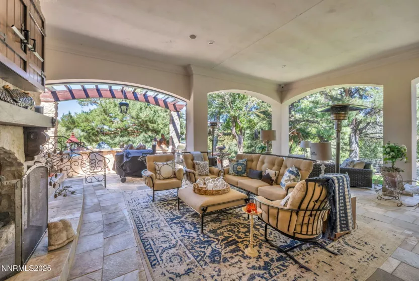3820 Frost, Reno, Nevada 89511, 4 Bedrooms Bedrooms, ,6 BathroomsBathrooms,Residential,Residential,Frost,250053086