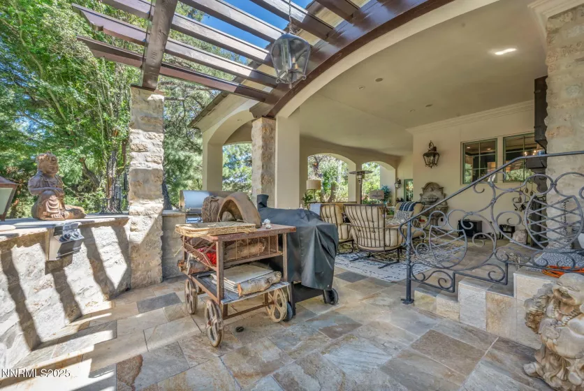 3820 Frost, Reno, Nevada 89511, 4 Bedrooms Bedrooms, ,6 BathroomsBathrooms,Residential,Residential,Frost,250053086