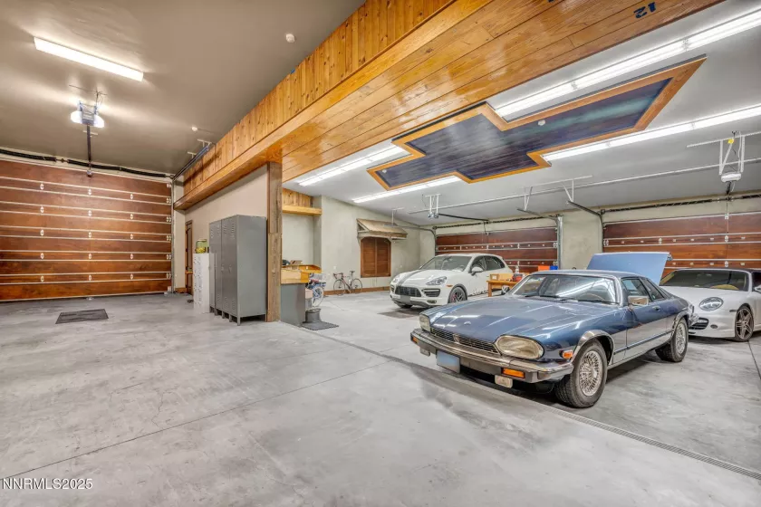 3820 Frost, Reno, Nevada 89511, 4 Bedrooms Bedrooms, ,6 BathroomsBathrooms,Residential,Residential,Frost,250053086