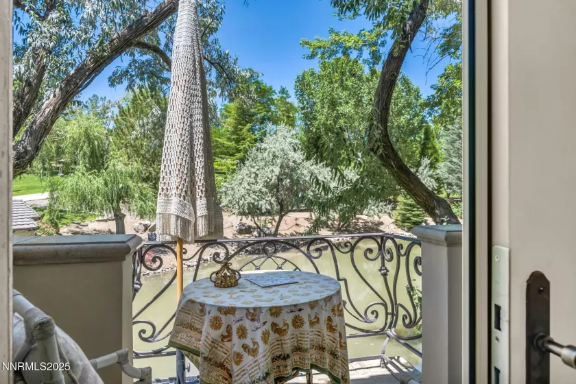 3820 Frost, Reno, Nevada 89511, 4 Bedrooms Bedrooms, ,6 BathroomsBathrooms,Residential,Residential,Frost,250053086