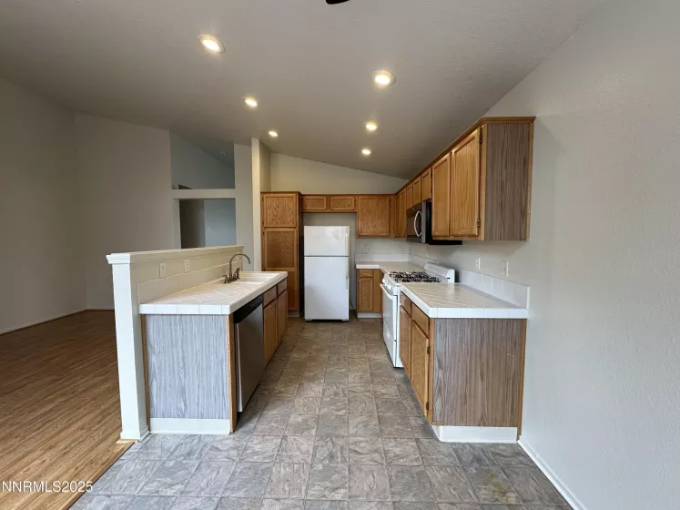 6136 Greenbrook, Reno, Nevada 89511, 4 Bedrooms Bedrooms, ,2 BathroomsBathrooms,Residential Lease,Manufactured,Greenbrook,250053090