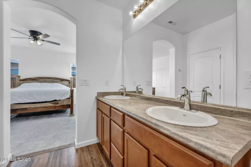 234 Red Oak, Fernley, Nevada 89408, 3 Bedrooms Bedrooms, ,2 BathroomsBathrooms,Residential,Residential,Red Oak,250053092