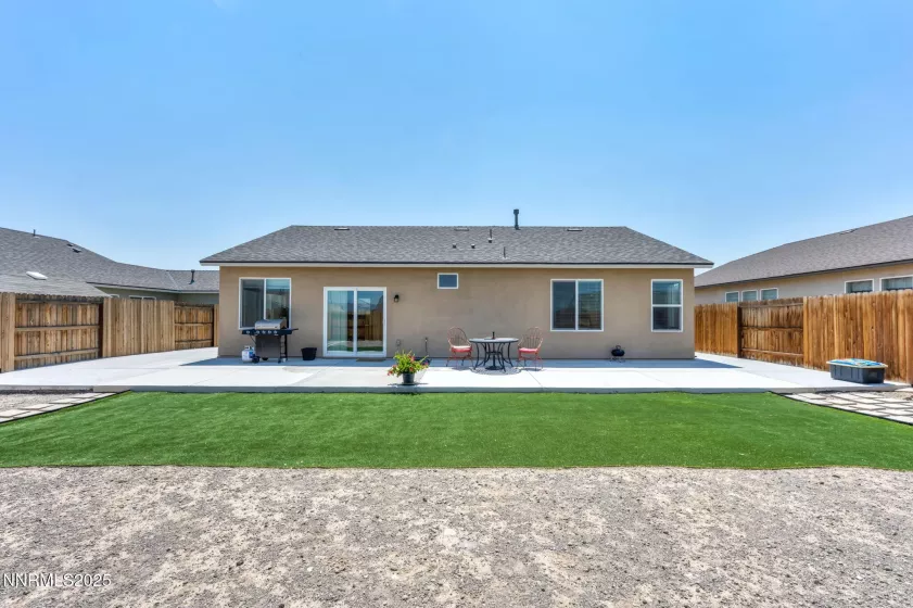 234 Red Oak, Fernley, Nevada 89408, 3 Bedrooms Bedrooms, ,2 BathroomsBathrooms,Residential,Residential,Red Oak,250053092