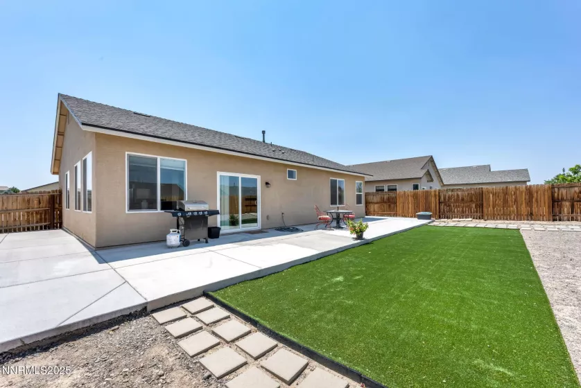 234 Red Oak, Fernley, Nevada 89408, 3 Bedrooms Bedrooms, ,2 BathroomsBathrooms,Residential,Residential,Red Oak,250053092