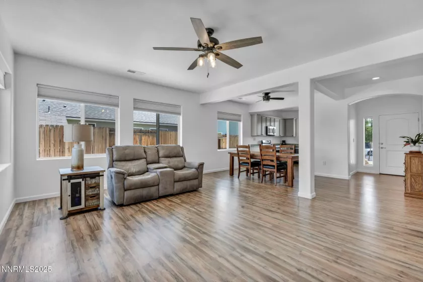 234 Red Oak, Fernley, Nevada 89408, 3 Bedrooms Bedrooms, ,2 BathroomsBathrooms,Residential,Residential,Red Oak,250053092