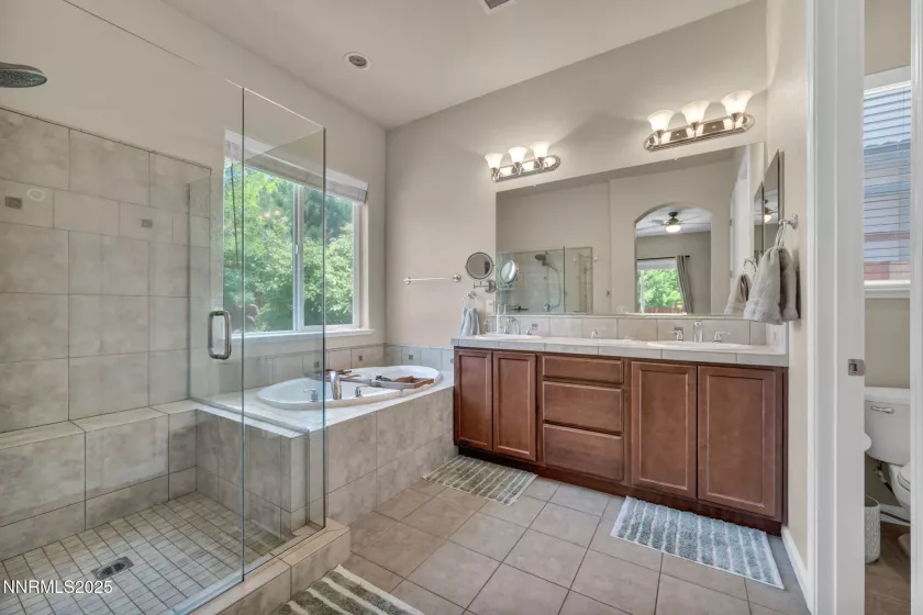 4080 Big Bang, Sparks, Nevada 89436, 4 Bedrooms Bedrooms, ,3 BathroomsBathrooms,Residential,Residential,Big Bang,250053093