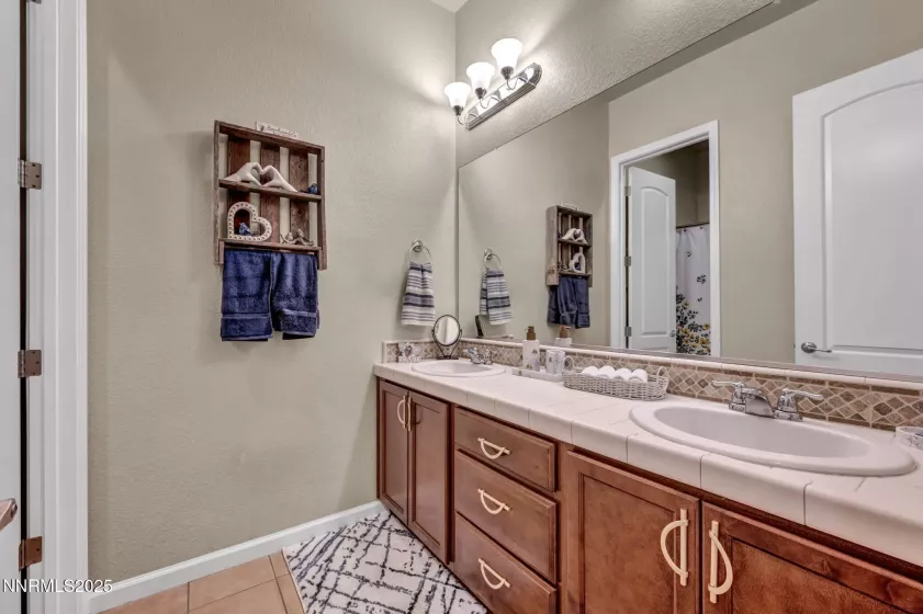 4080 Big Bang, Sparks, Nevada 89436, 4 Bedrooms Bedrooms, ,3 BathroomsBathrooms,Residential,Residential,Big Bang,250053093