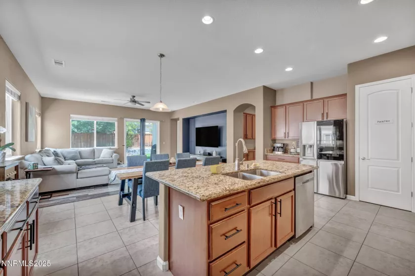 4080 Big Bang, Sparks, Nevada 89436, 4 Bedrooms Bedrooms, ,3 BathroomsBathrooms,Residential,Residential,Big Bang,250053093
