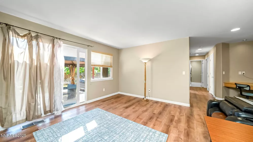 7302 Little Easy, Sparks, Nevada 89436, 4 Bedrooms Bedrooms, ,3 BathroomsBathrooms,Residential,Residential,Little Easy,250053094
