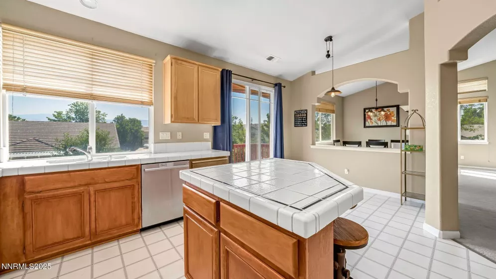 7302 Little Easy, Sparks, Nevada 89436, 4 Bedrooms Bedrooms, ,3 BathroomsBathrooms,Residential,Residential,Little Easy,250053094