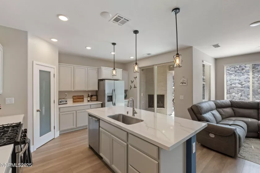 32 Stellar, Carson City, Nevada 89705, 4 Bedrooms Bedrooms, ,3 BathroomsBathrooms,Residential,Residential,Stellar,250053097