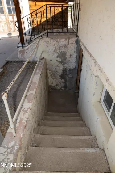 406 5th, Winnemucca, Nevada 89445, 5 Bedrooms Bedrooms, ,2 BathroomsBathrooms,Residential,Residential,5th,250053098