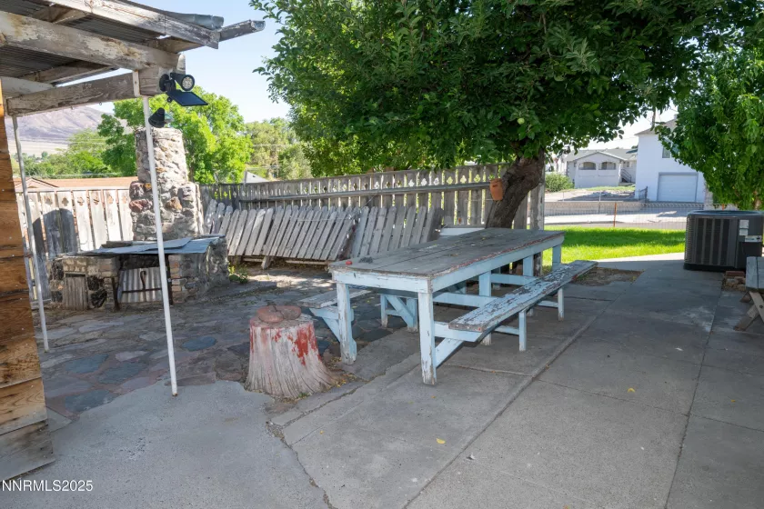406 5th, Winnemucca, Nevada 89445, 5 Bedrooms Bedrooms, ,2 BathroomsBathrooms,Residential,Residential,5th,250053098