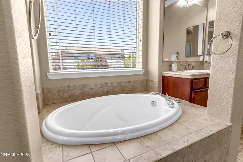 3706 Lepus, Sparks, Nevada 89436, 4 Bedrooms Bedrooms, ,3 BathroomsBathrooms,Residential,Residential,Lepus,250053100