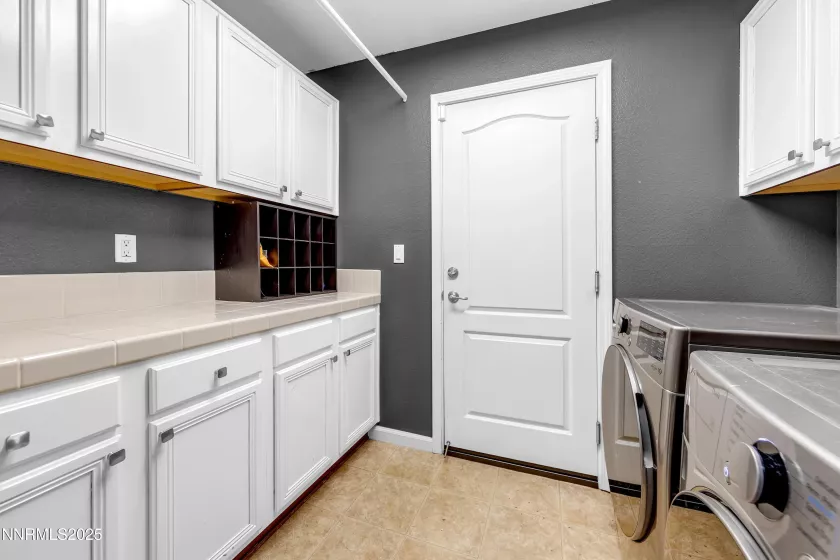 3706 Lepus, Sparks, Nevada 89436, 4 Bedrooms Bedrooms, ,3 BathroomsBathrooms,Residential,Residential,Lepus,250053100
