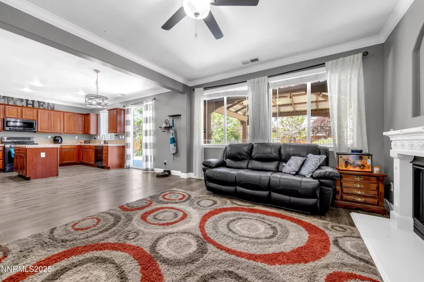 3706 Lepus, Sparks, Nevada 89436, 4 Bedrooms Bedrooms, ,3 BathroomsBathrooms,Residential,Residential,Lepus,250053100