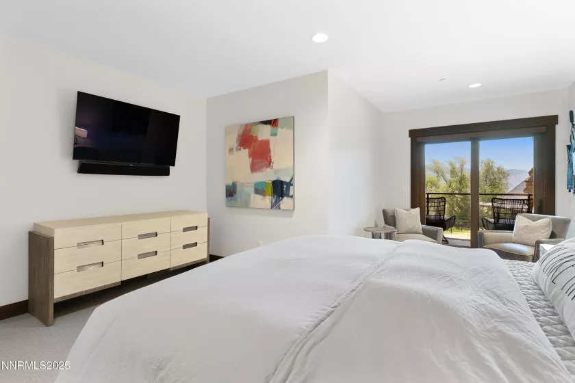 17 Beach Club, Stateline, Nevada 89449, 4 Bedrooms Bedrooms, ,5 BathroomsBathrooms,Residential,Residential,Beach Club,250053103