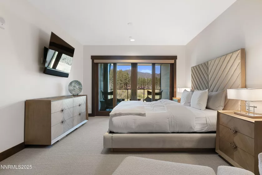 17 Beach Club, Stateline, Nevada 89449, 4 Bedrooms Bedrooms, ,5 BathroomsBathrooms,Residential,Residential,Beach Club,250053103