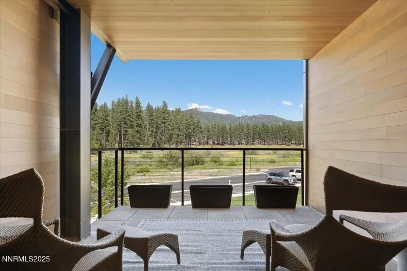17 Beach Club, Stateline, Nevada 89449, 4 Bedrooms Bedrooms, ,5 BathroomsBathrooms,Residential,Residential,Beach Club,250053103