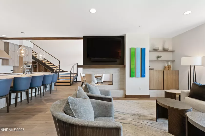 17 Beach Club, Stateline, Nevada 89449, 4 Bedrooms Bedrooms, ,5 BathroomsBathrooms,Residential,Residential,Beach Club,250053103