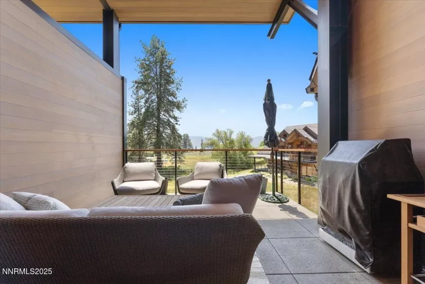 17 Beach Club, Stateline, Nevada 89449, 4 Bedrooms Bedrooms, ,5 BathroomsBathrooms,Residential,Residential,Beach Club,250053103