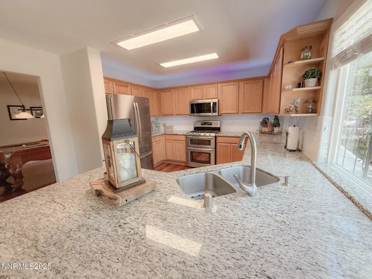 Kitchen/Breakfast Bar