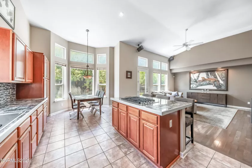 4999 Foxcreek, Reno, Nevada 89519, 4 Bedrooms Bedrooms, ,3 BathroomsBathrooms,Residential,Residential,Foxcreek,250053105