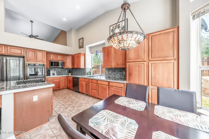 4999 Foxcreek, Reno, Nevada 89519, 4 Bedrooms Bedrooms, ,3 BathroomsBathrooms,Residential,Residential,Foxcreek,250053105