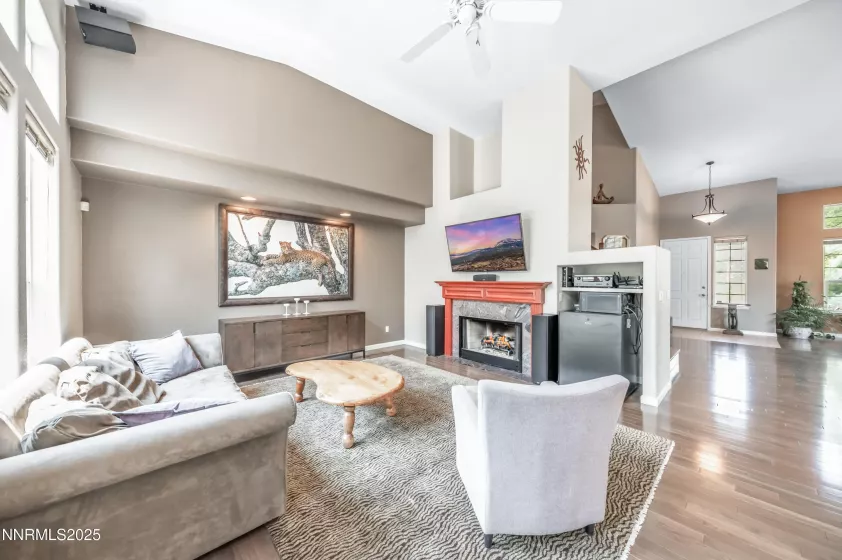 4999 Foxcreek, Reno, Nevada 89519, 4 Bedrooms Bedrooms, ,3 BathroomsBathrooms,Residential,Residential,Foxcreek,250053105