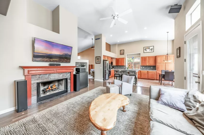 4999 Foxcreek, Reno, Nevada 89519, 4 Bedrooms Bedrooms, ,3 BathroomsBathrooms,Residential,Residential,Foxcreek,250053105