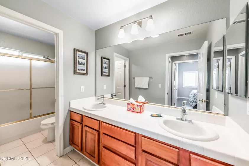 4999 Foxcreek, Reno, Nevada 89519, 4 Bedrooms Bedrooms, ,3 BathroomsBathrooms,Residential,Residential,Foxcreek,250053105