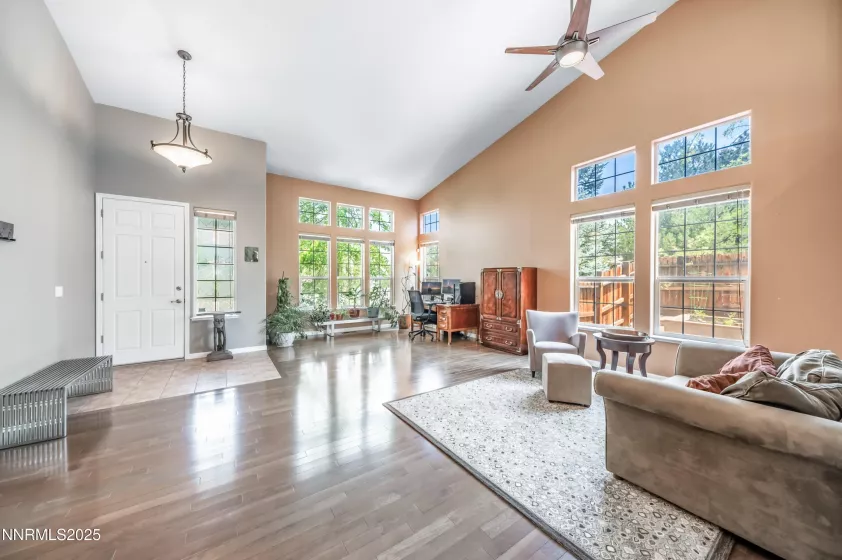 4999 Foxcreek, Reno, Nevada 89519, 4 Bedrooms Bedrooms, ,3 BathroomsBathrooms,Residential,Residential,Foxcreek,250053105
