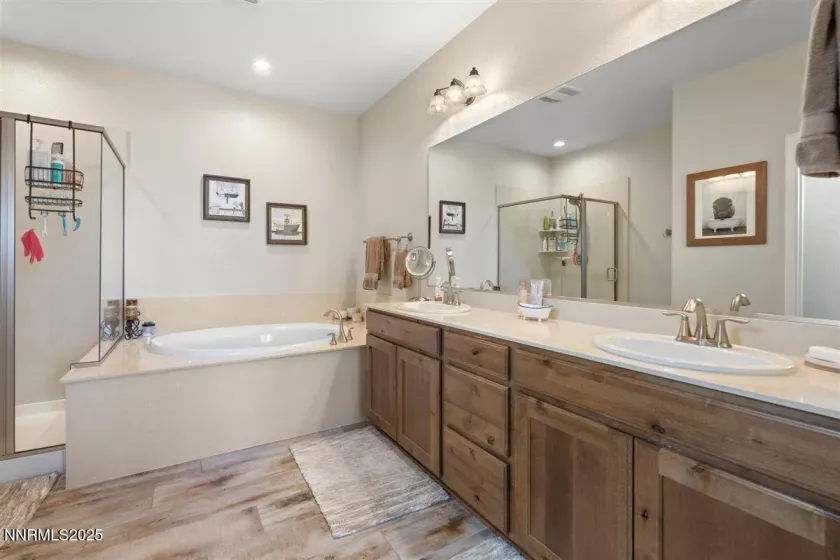 132 Midas, Spanish Springs, Nevada 89441, 4 Bedrooms Bedrooms, ,3 BathroomsBathrooms,Residential,Residential,Midas,250053107