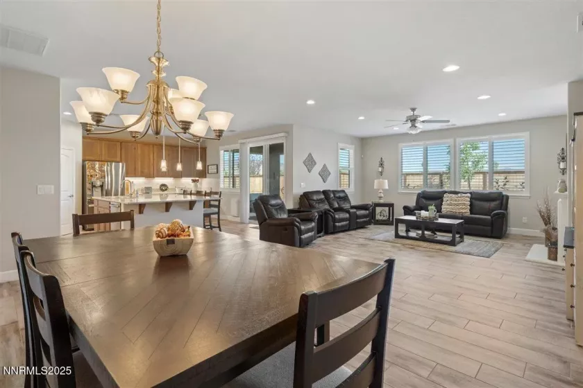 132 Midas, Spanish Springs, Nevada 89441, 4 Bedrooms Bedrooms, ,3 BathroomsBathrooms,Residential,Residential,Midas,250053107