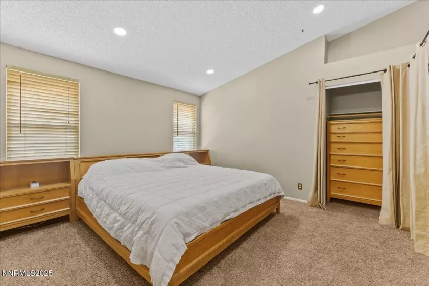 6320 Moon Ridge, Reno, Nevada 89523, 3 Bedrooms Bedrooms, ,2 BathroomsBathrooms,Residential,Residential,Moon Ridge,250053111