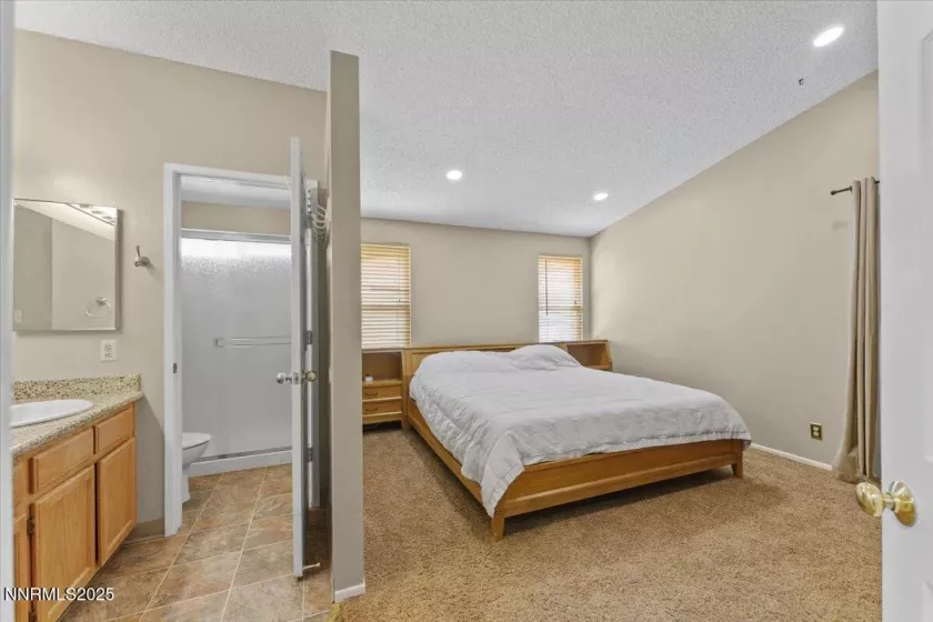 6320 Moon Ridge, Reno, Nevada 89523, 3 Bedrooms Bedrooms, ,2 BathroomsBathrooms,Residential,Residential,Moon Ridge,250053111